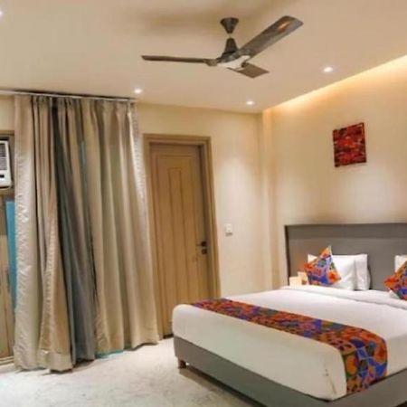 Hotel Global Corporate Noida Zewnętrze zdjęcie